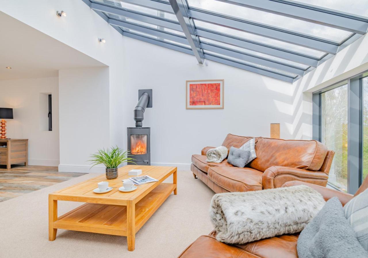 Usk Barn Apartment Llanbadoc ภายนอก รูปภาพ